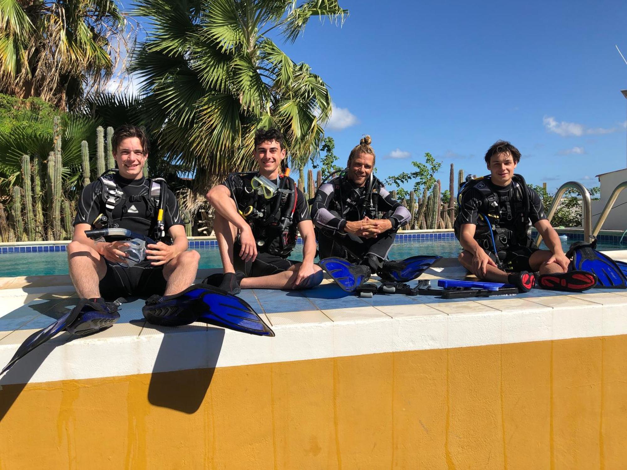קרלנדיק Tropical Divers Resort מראה חיצוני תמונה